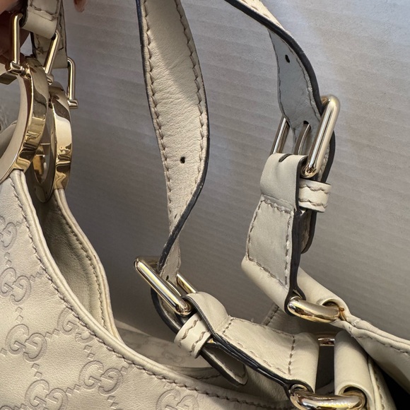 Gucci Sima GG cream Monogram Shoulder Bag - Picture 4 of 7